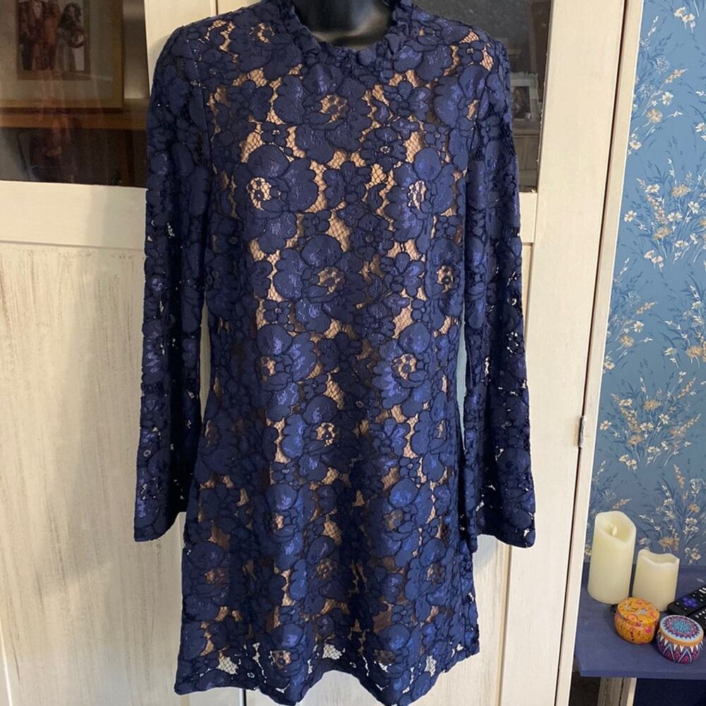 Wayf lace shift  dress with bell sleeves
